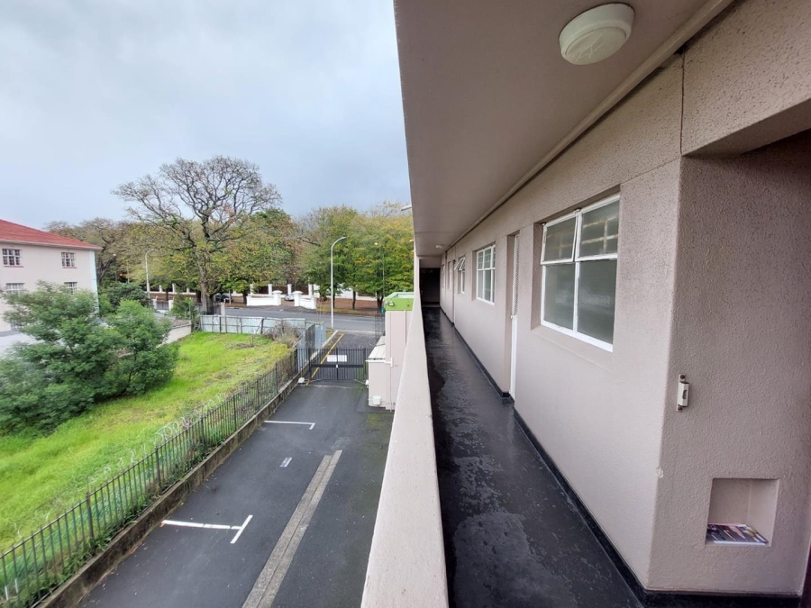 To Let 2 Bedroom Property for Rent in Rondebosch Western Cape